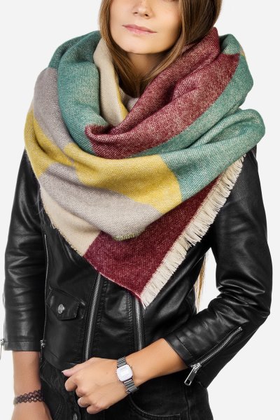 Красивые теплые шарфы женские