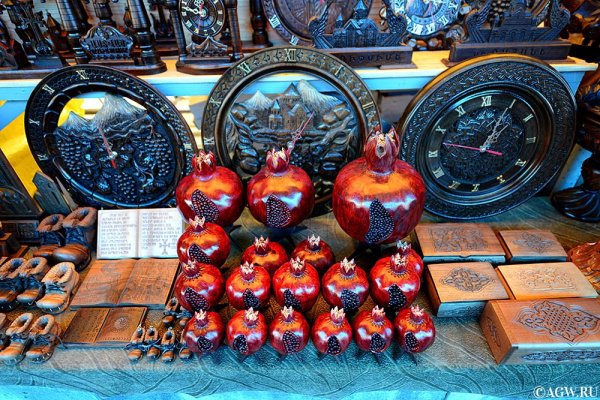 Рынок Вернисаж Ереван сувениры