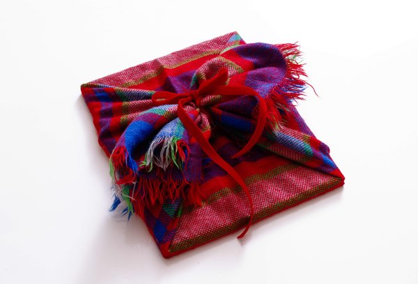 Упаковка шарфа в подарок