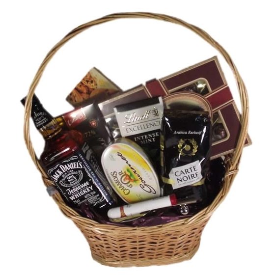 Подарочный набор в корзине с алкоголем