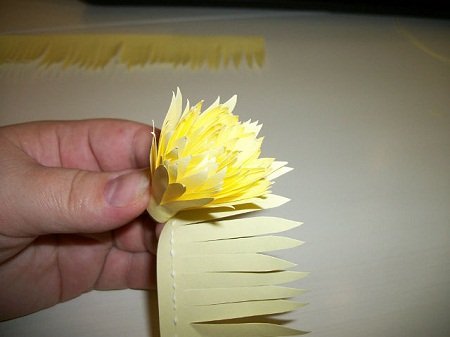Хризантемы из бумаги для детей