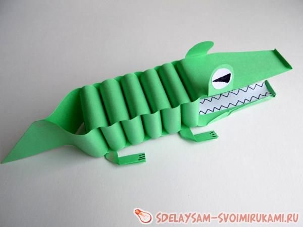 Крокодил объемный из бумаги