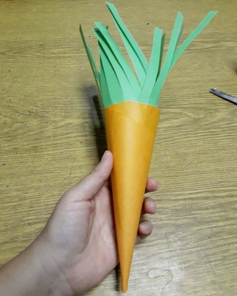 Объемная морковка из бумаги