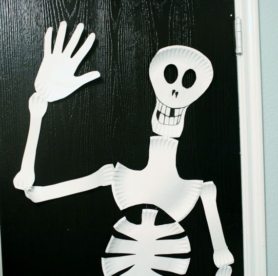 Поделка скелет на Хэллоуин