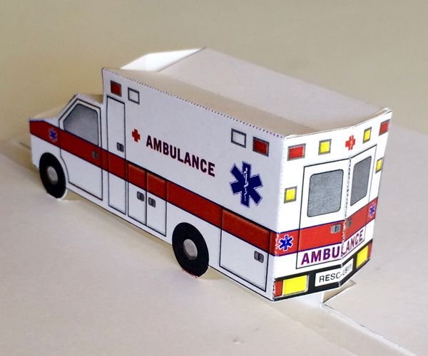 Картонная машинка скорой помощи