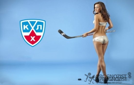 Девушка в хоккейной форме