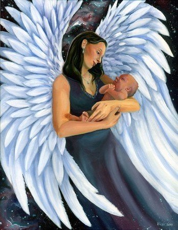 Ангел хранитель с ребенком на руках