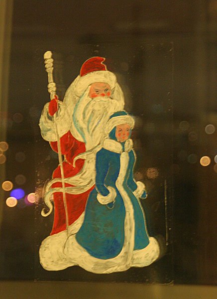 Дед Мороз красками на стекле