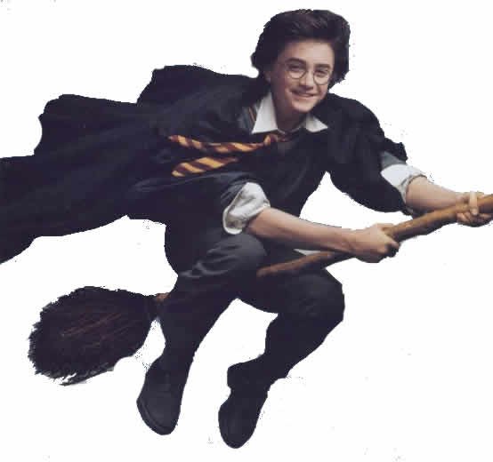 Гарри Поттер летает на метле