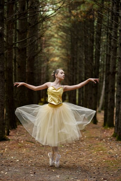 Балерина в лесу