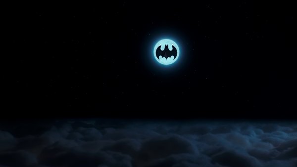 Знак Бэтмена в небе