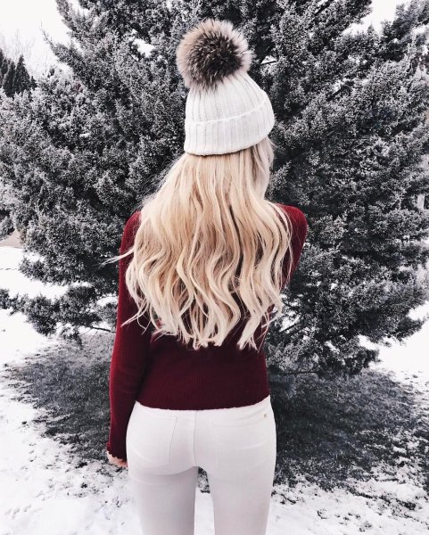 Блондинка со спины зимой