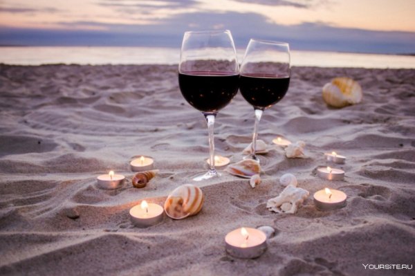 Романтический ужин на море