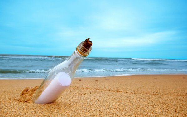 Бутылка с посланием в море