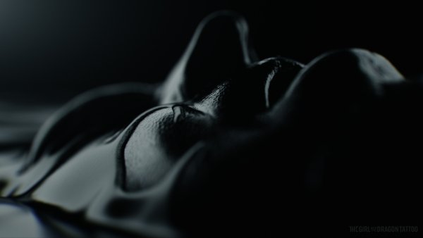 Женское тело в полумраке
