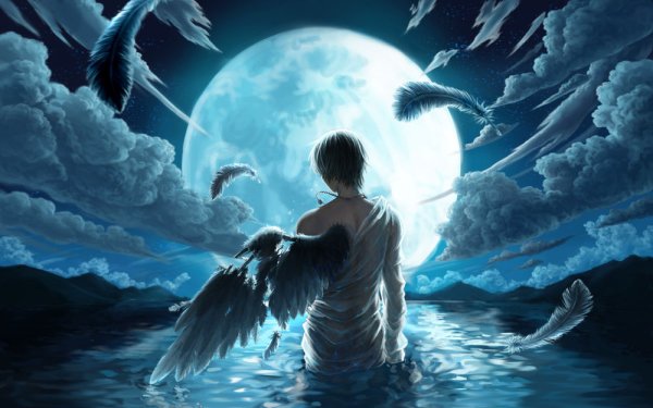Падший ангел на фоне Луны