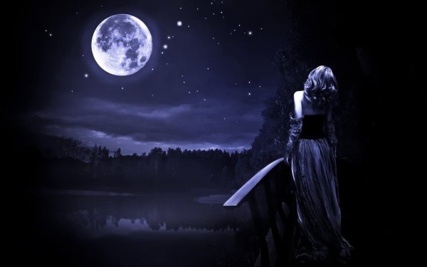 Девочка на фоне луны