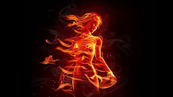Силуэт женщины в огне