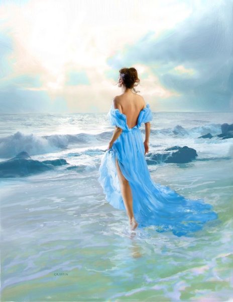 Девушка в голубом море