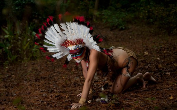 Девушка из племени индейцев