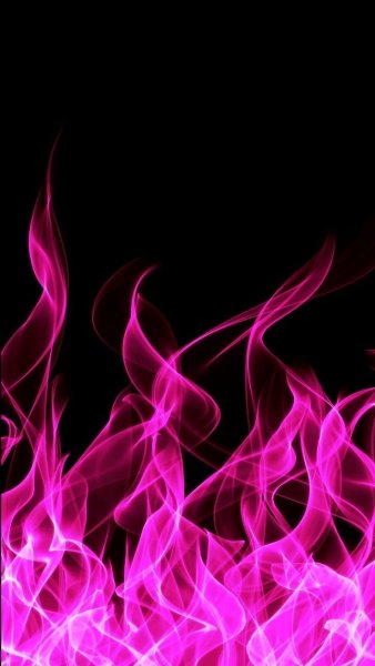 Фиолетовый огонь на черном фоне