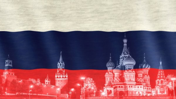 Флаг на фоне Кремля