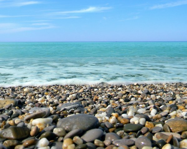 Галечный пляж Лазаревское