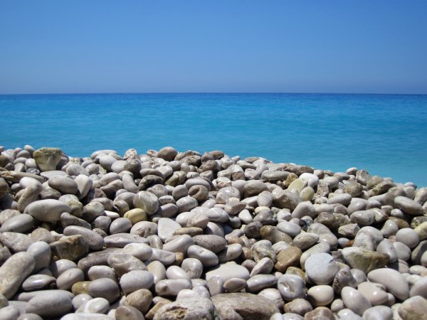 Галечный пляж в Турции
