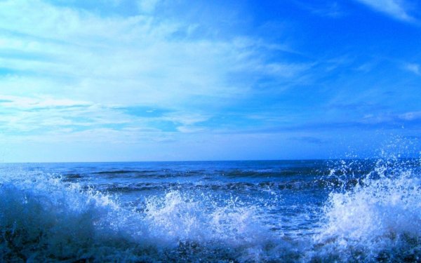 Фон голубое море