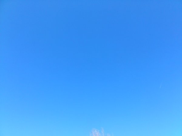 Чистое голубое небо