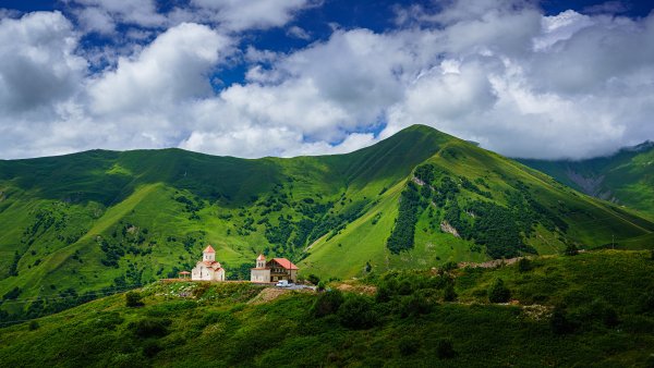 Фон горы грузии