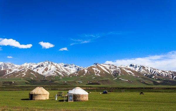 Природа Кыргызстана юрта горы