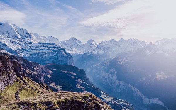 Швейцарские Альпы вид с вершины горы
