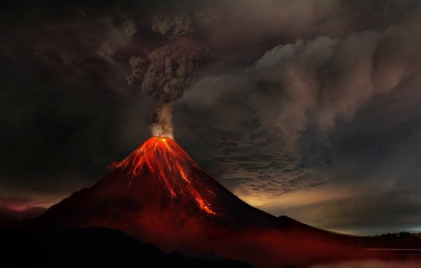 Извержение вулкана Везувий