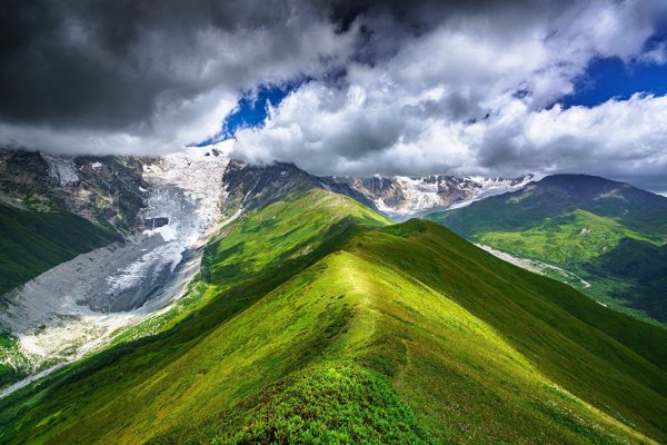 Фон грузинских гор