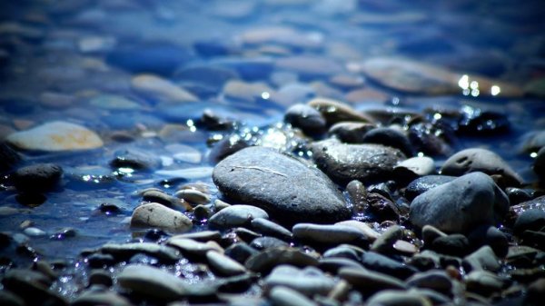 Морские камни и вода