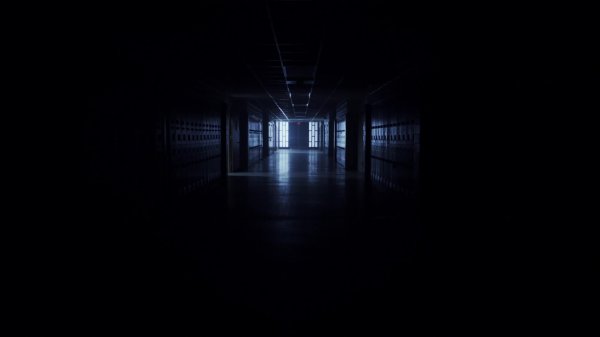 Страшный коридор школы