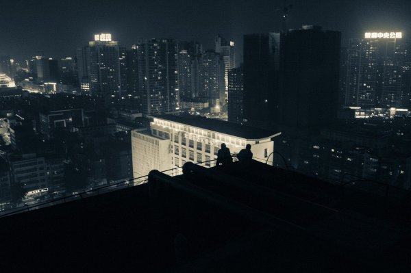 Темный город крыша