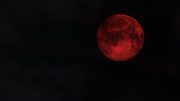 Red Moon Кровавая красная Луна