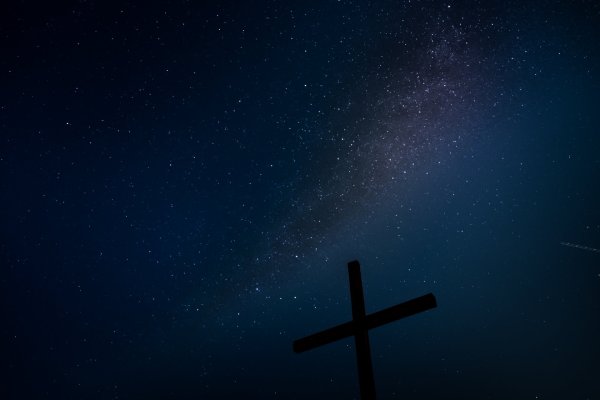 Фон звездное небо с крестом