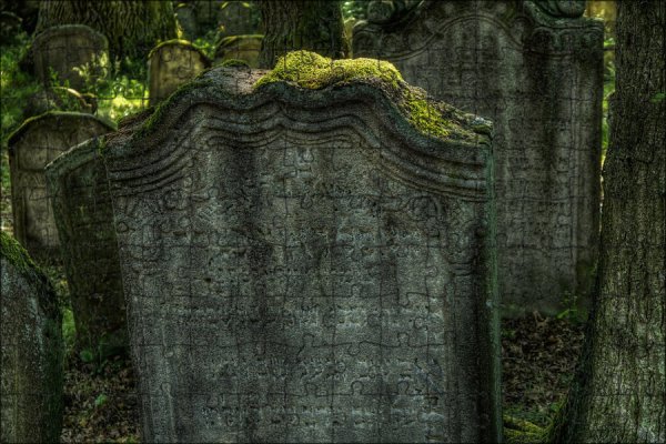 Готика кладбище надгробные плиты