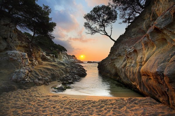 Costa Brava, Испания скалы