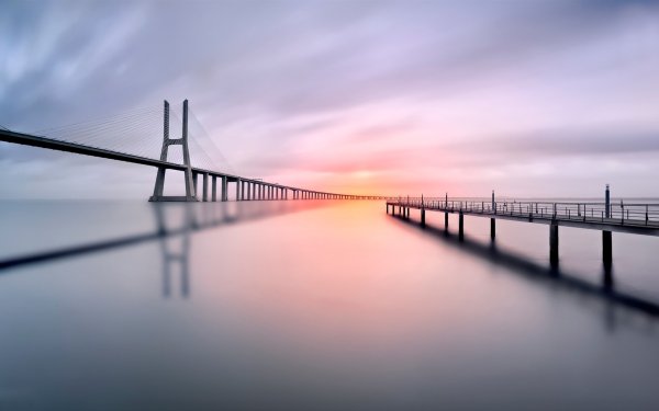 Мост ВАСКО да Гама в Лиссабоне