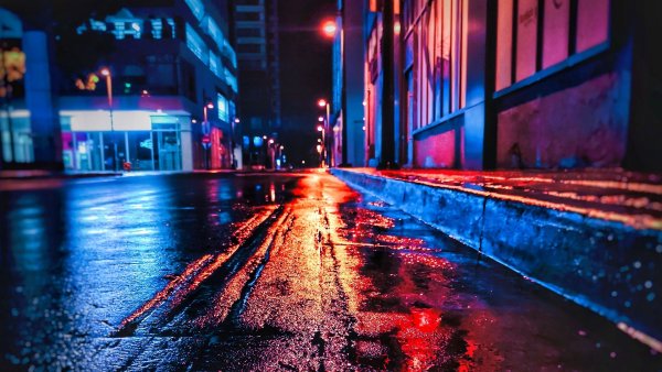 Улицы ночного города