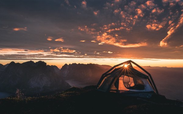 Палатка на природе