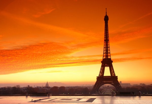 Фон Франция эльфивая башня