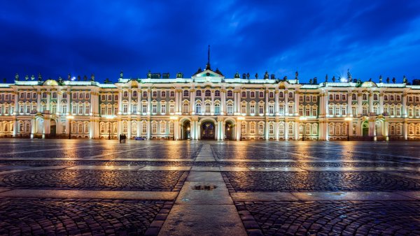 Зимний дворец и Дворцовая площадь Санкт-Петербург