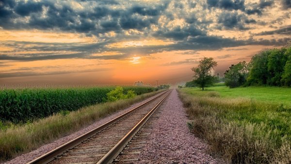 Пейзаж с железной дорогой