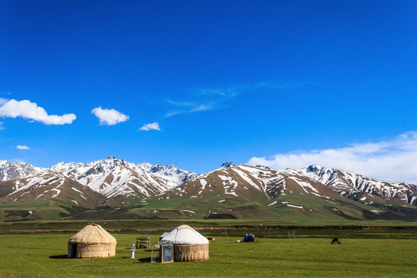 Природа Кыргызстана юрта горы