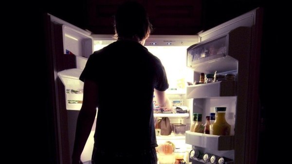 Фон с холодильником ночью